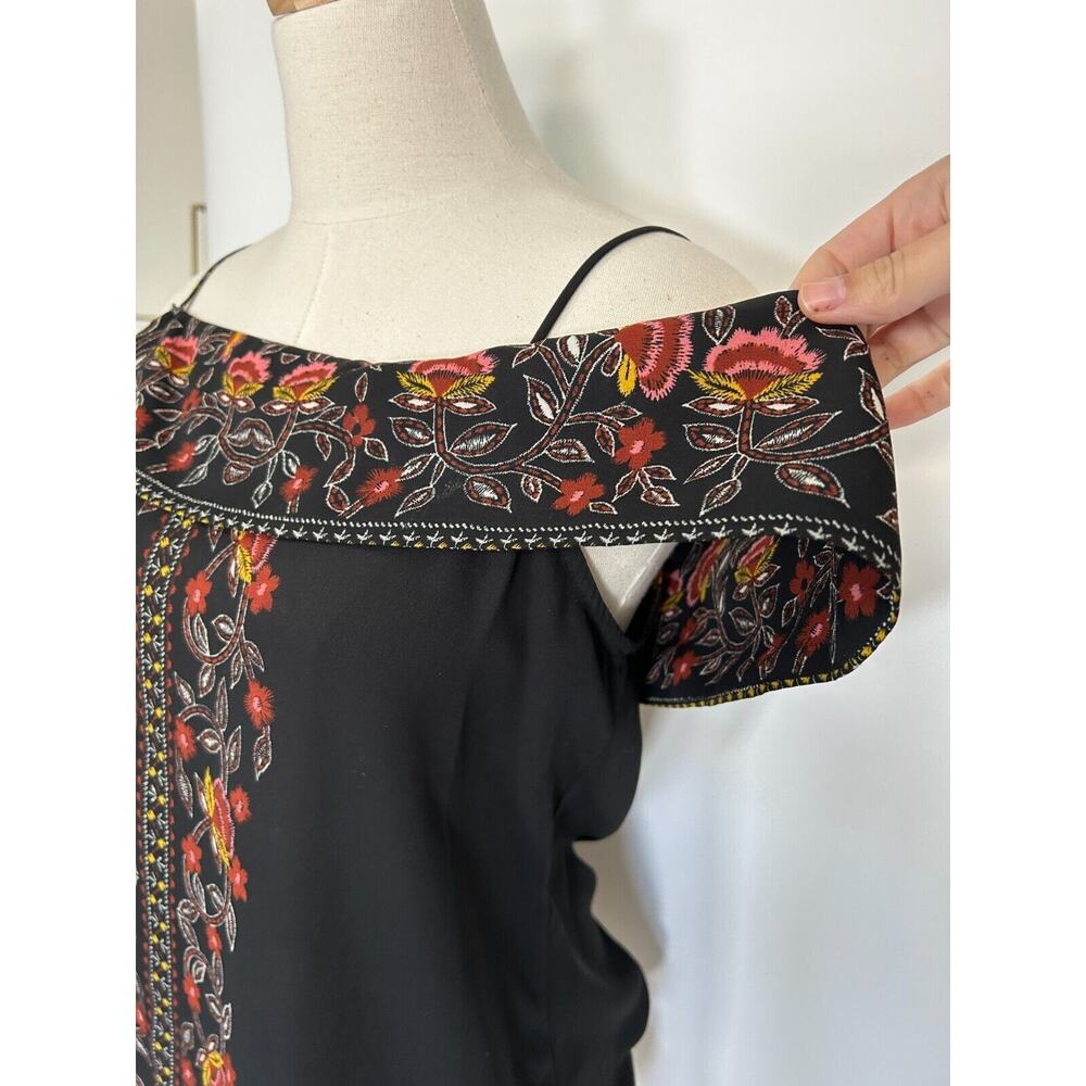 SOCIALITE paisley off shoulder top spaghetti strap floral black red blouse sz S